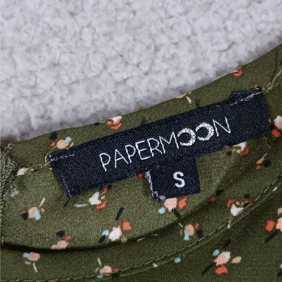 Papermoon Flowy Blouse Military Green Floral Print Size Small Wide 3/4 Sleeves - Picture 3 of 6